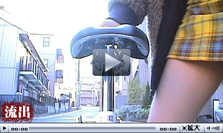 ノーパン自転車で女の子たちが街を疾走！爽やかな春の香りはここからしていた！誰もが覗きたくても覗けなかったデルタ地帯をしっかり撮影しました